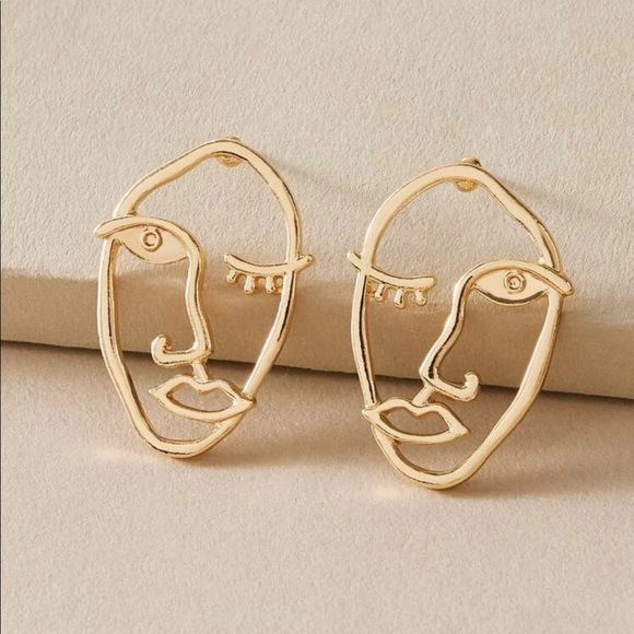 Unbranded Jewelry - 3/$30 💛 Abstract Face Earrings